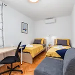Apartment Sunny Pula